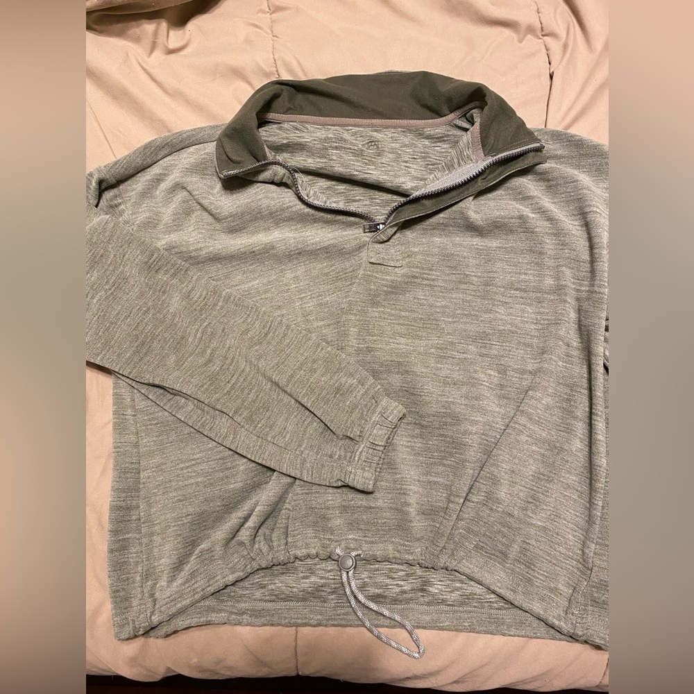 Workout Pullover